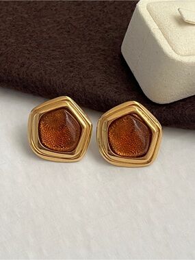 Vintage Avon gold tone amber stud earrings